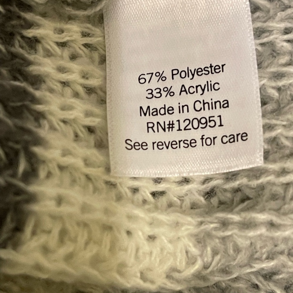 ❤️SO Crewneck , Shirt tail hem , gray, white , stripe’s sweater , NWT. Size xs - Picture 6 of 7